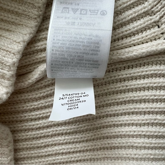 GAP Off-White Ribbed Knit Sweater - Picture 5 of 5